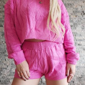 Conjunto tejido de hombros caídos