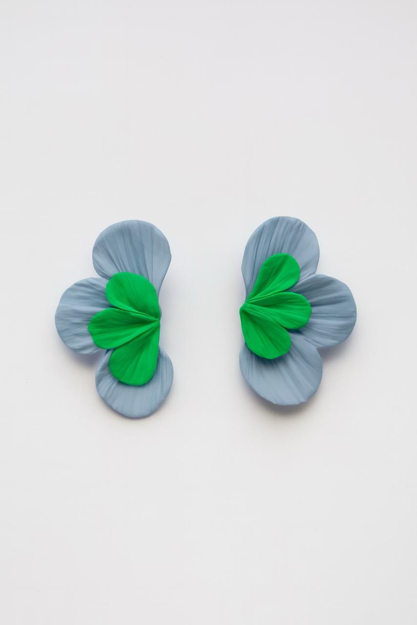 Aros flores celeste con verde